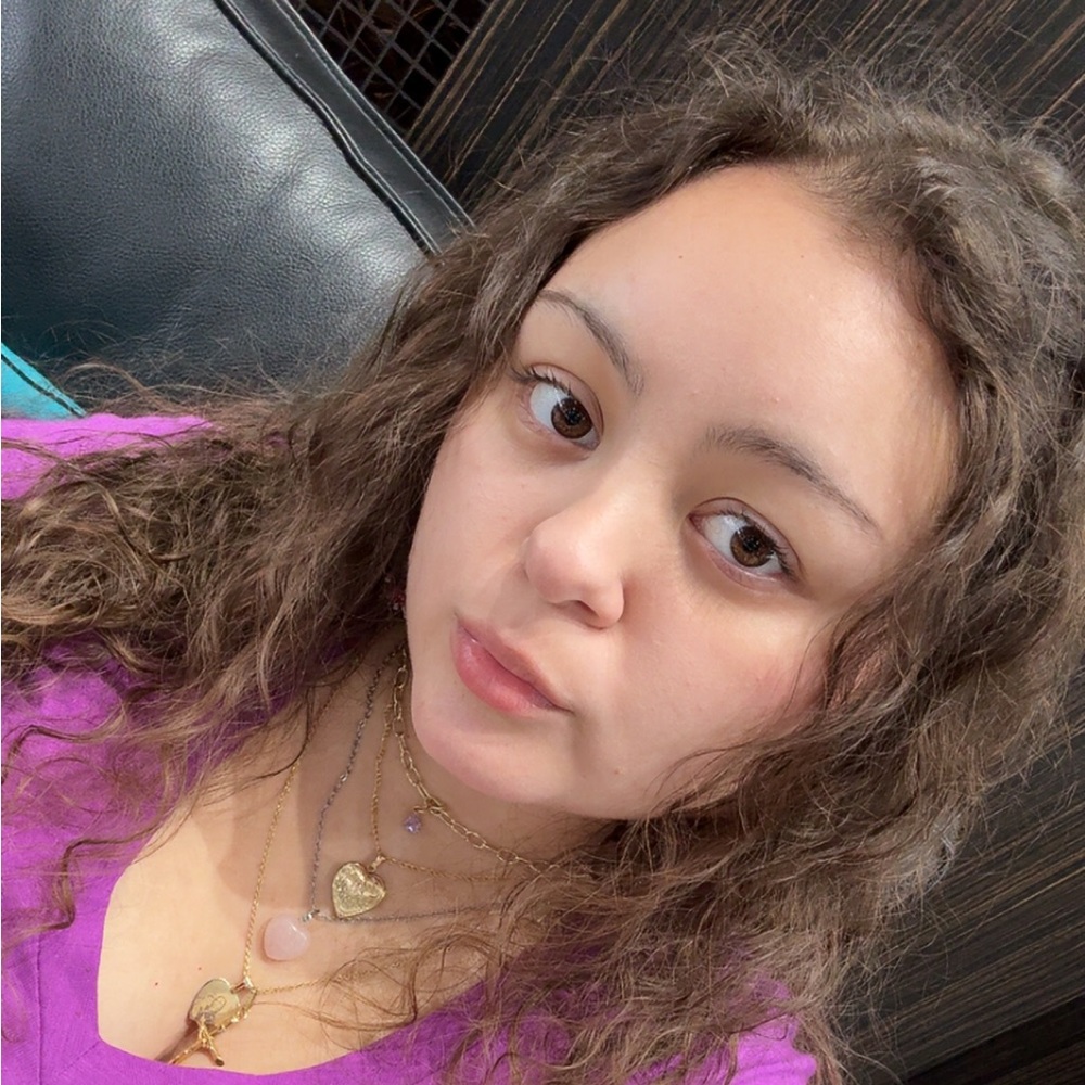 Meet your Posher, Emily